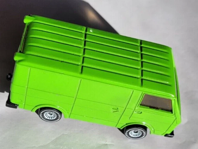 KASTENWAGEN - SIKU VW LT 28 modellino furgone vintage verde 1334 W. GERMANY 1984 - Immagine 4 di 4