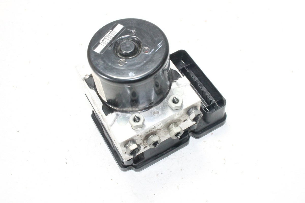 るみ VOLVO V60 11-13 ABS PUMP CONTROL UNIT MODULE 31329137 / P31329137