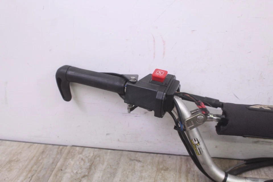 Manillar Polaris Dragon 800 2010 con controles y cable Foto 4 de 4