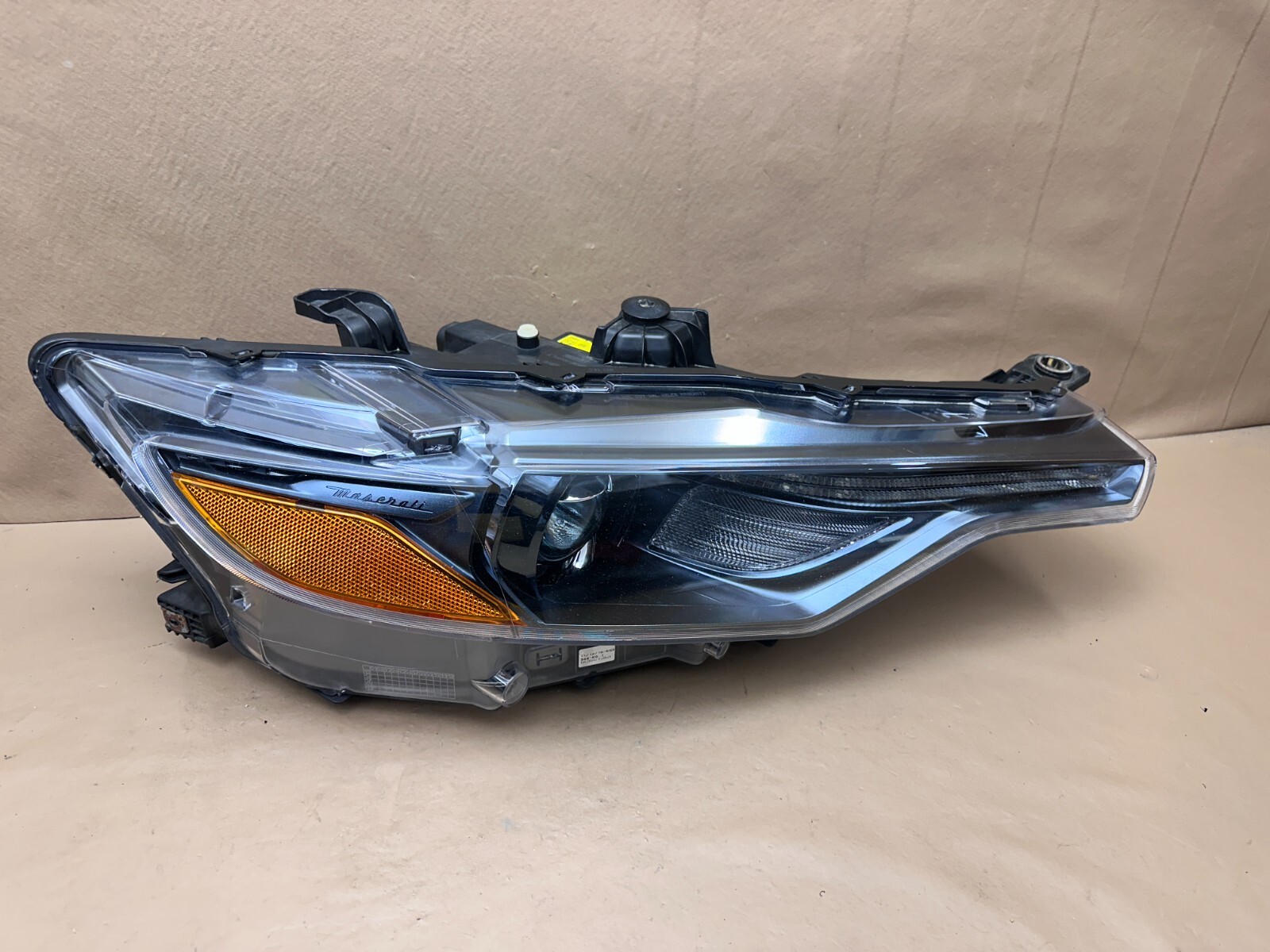 Mint! 2017 2018 2019 2020 Maserati Levante Xenon HID Right RH AFS Headlight OEM