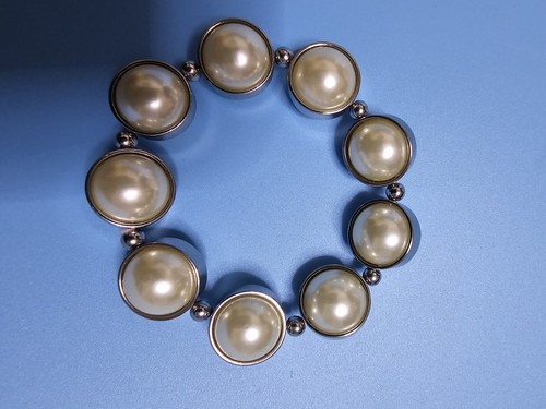 M & S pre loved pearl & silver statement necklace & matching bracelet. - Picture 10 of 13