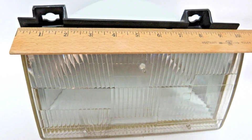 1988 Ford Tempo RH  Headlight With Bezel Pre-Owned - Image 2 of 4