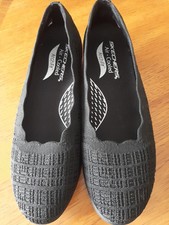 ladies Sz 8 Skechers NEW Black Cleo Flats Arch Fit Stretch Casual Memory Foam