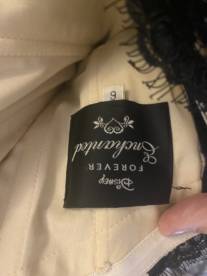 Nuevo vestido de noche Disney Forever Enchanted Foto 2 de 4