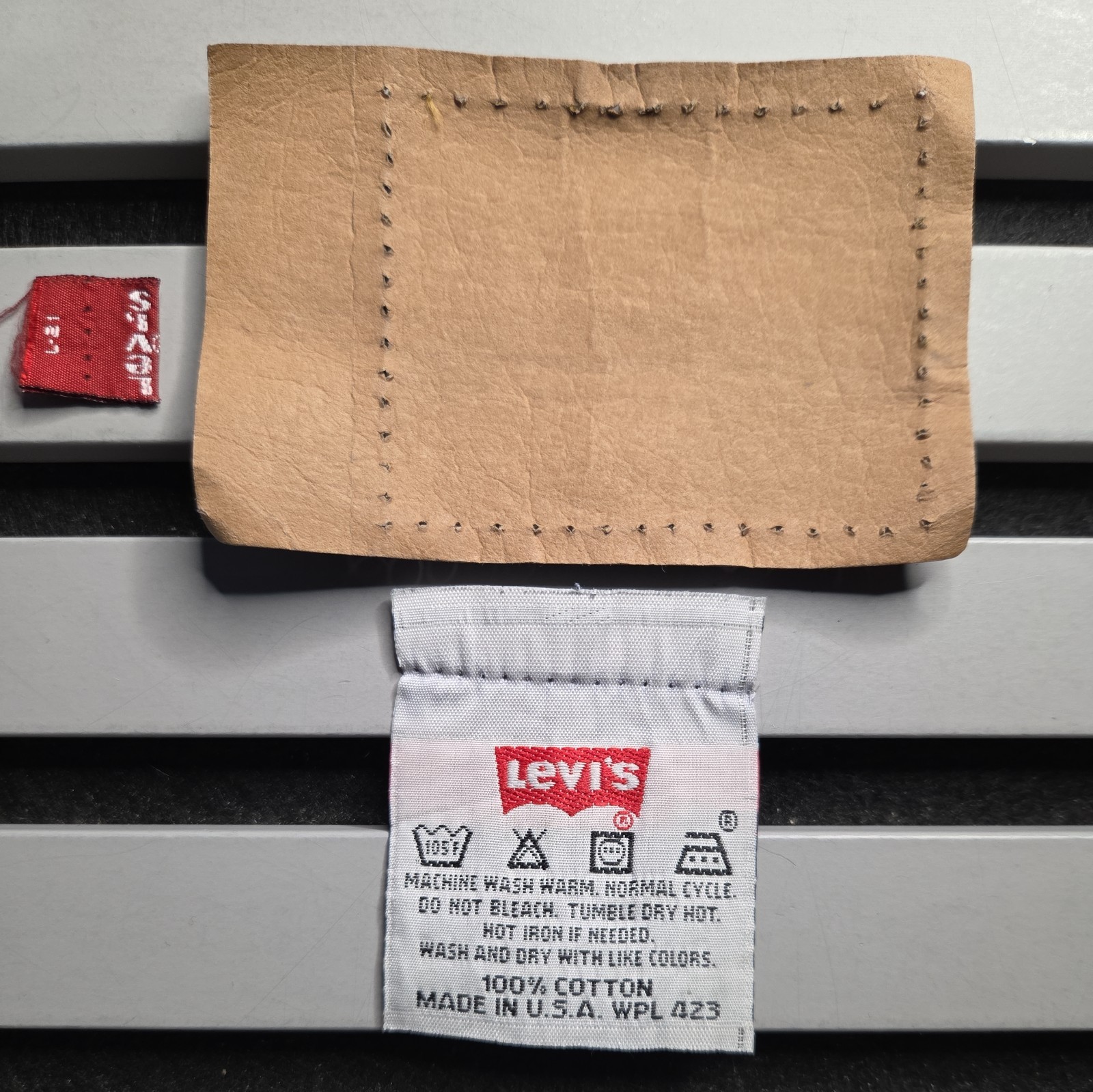 Vintage Levi's 501 Red Tab W30 L32 Replacement Patch Badge Label Denim Jeans L32 thumbnail 2