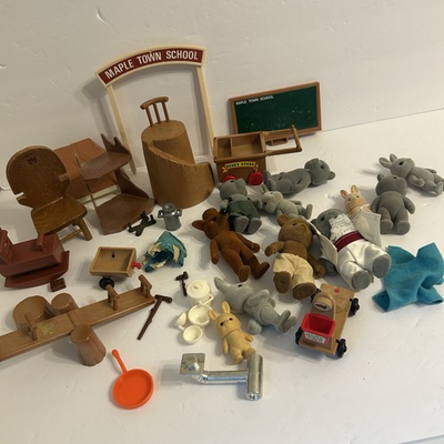 #ad Maple Town Sylvanian Flocked Animal Figure Lot Wolf Accessories $31.99