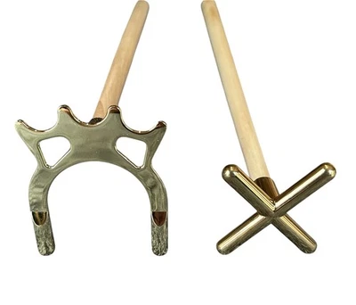 2 x 57" 2 PIECE POOL SNOOKER CUES plus BRASS CROSS & BRIDGE REST For HOME TABLES - Image 1 of 2