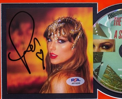 THE LIFE OF A SHOWGIRL CDサインPHOTO1① Taylor Swift - The Life of a Showgirl[Sweat & Vanilla Perfume CD