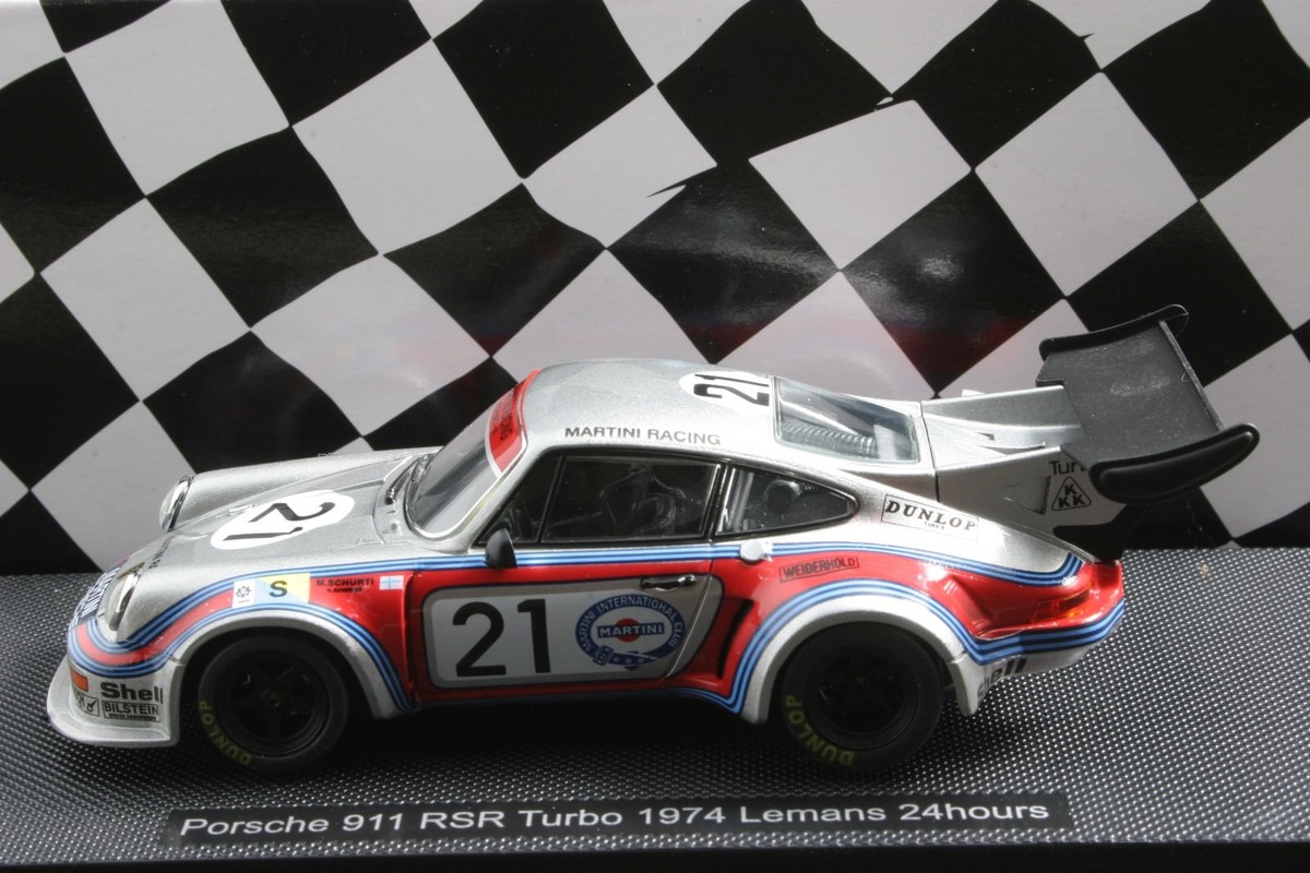 EBBRO 1:43 SCALE MARTINI PORSCHE 911 RSR TURBO LE MANS 1974 DIE