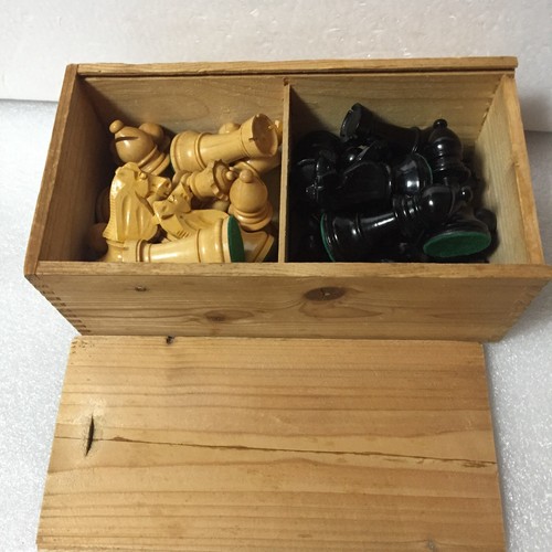 VINTAGE LARDY E.S. LOWE CHESS SET WITH BOX 3 7/8" KING TOURNAMENT CHESSMEN - Picture 3 of 17