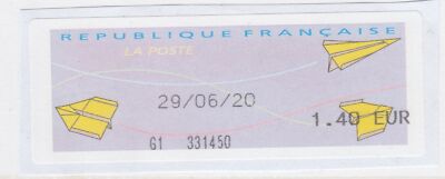 Priority Mail Frankreich 2020 Etikett auf Stück A20P39F2541
