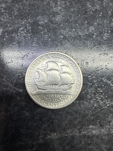 1936 LONG ISLAND TERCENTENARY COMMEMORATIVE HALF DOLLAR - Picture 2 of 2