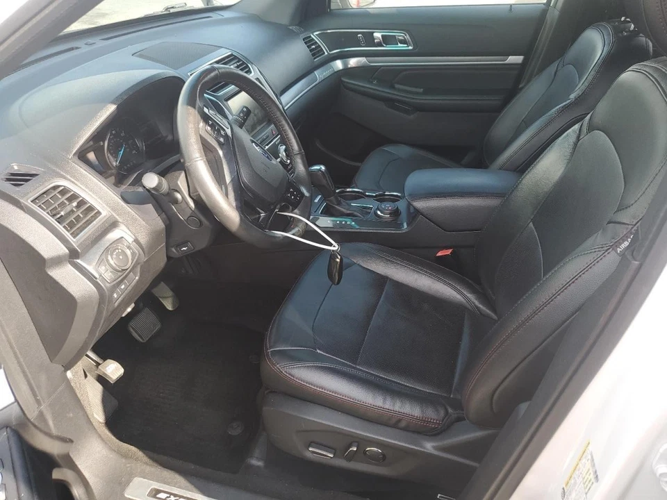 Used Rear Seat Belt Rear fits: 2016 Ford Explorer Rear Grade A Foto 3 de 4