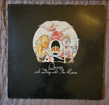 Queen a Day at the Races 1976 UK Gatefold LP Original Inner Sleeve EMTC 104 VG+