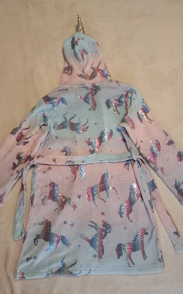 Estampado unicornio. Bata para niña. Talla 14. Buen estado. Foto 3 de 4