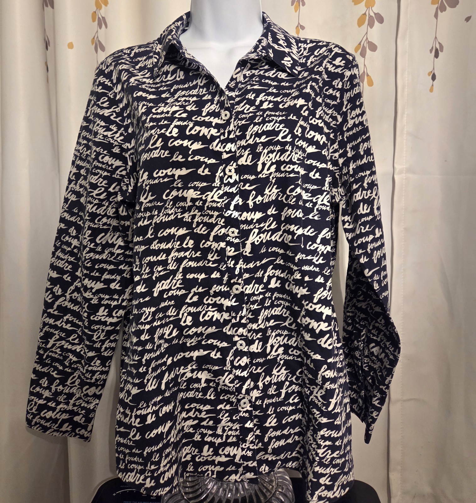 Chico's script print non-iron button-up shirt, na… - image 1