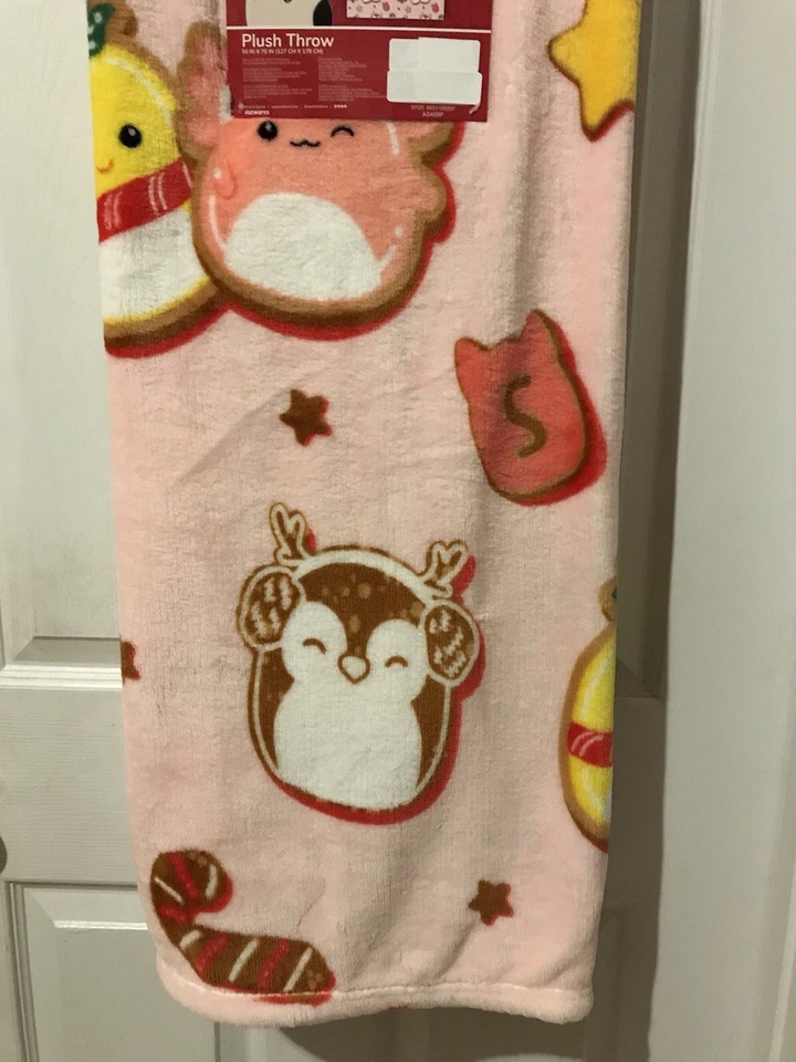 Squishmallows Pink Large 50 X 70 Super Soft Plush Christmas Throw - Image 4 of 4