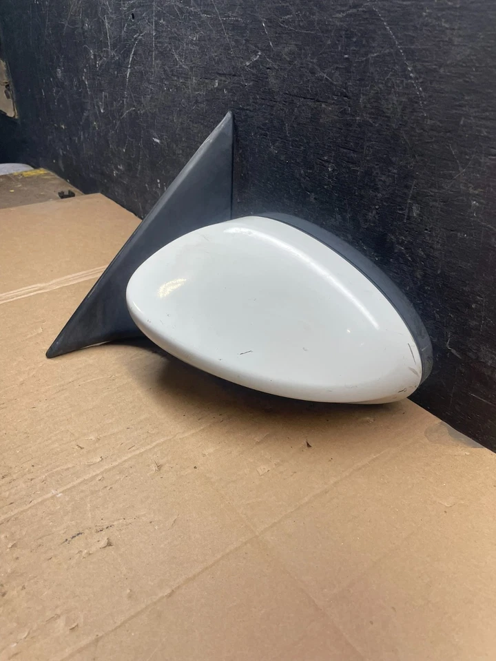 2009 to 2011 BMW 328i 335i Left Driver Lh Side View Door Mirror OEM R4172 DG - Image 3 of 4