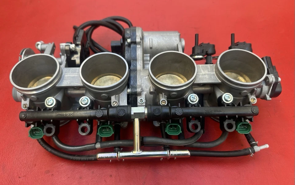 Kawasaki Ninja Zx10r 2016 2017 2018 OEM inyectores de combustible acelerador TPS carrocería Foto 2 de 4