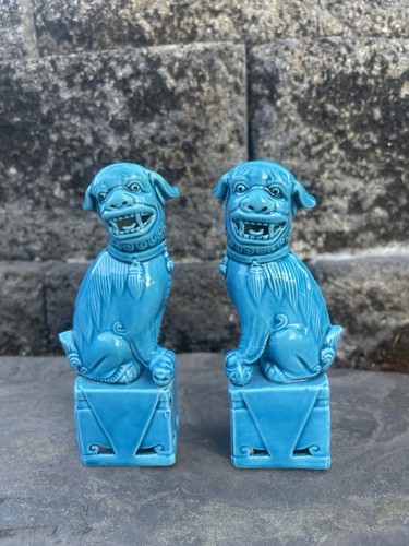 Pair of Small Chinese statuette Lion Dragon Dog FOO blue enamelled ceramic - Picture 1 of 7