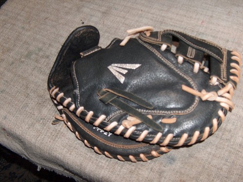 Easton Catcher's Mitt PFP 2Y Black Leather Glove, Gently used, RHT