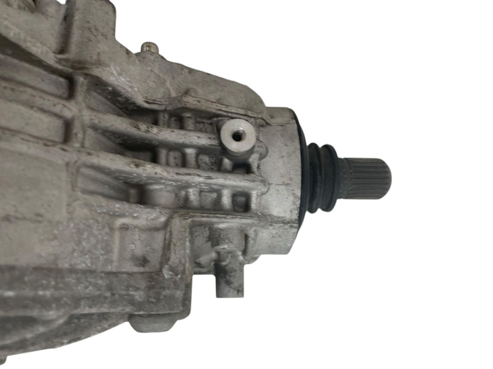 2017-2020 MASERATI LEVANTE FRONT DIFFERENTIAL CARRIER ASSEMBLY 06700321830
