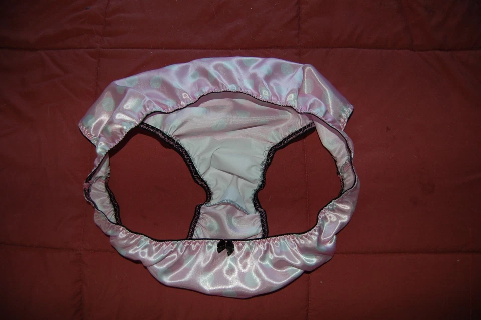 Womens panties - Image 3 of 3