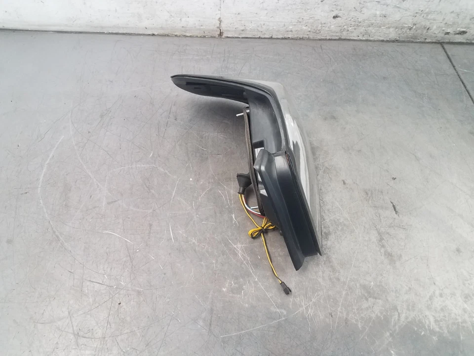 Luz trasera para pasajero derecho Subaru WRX STi 2015 #0578 Foto 2 de 4