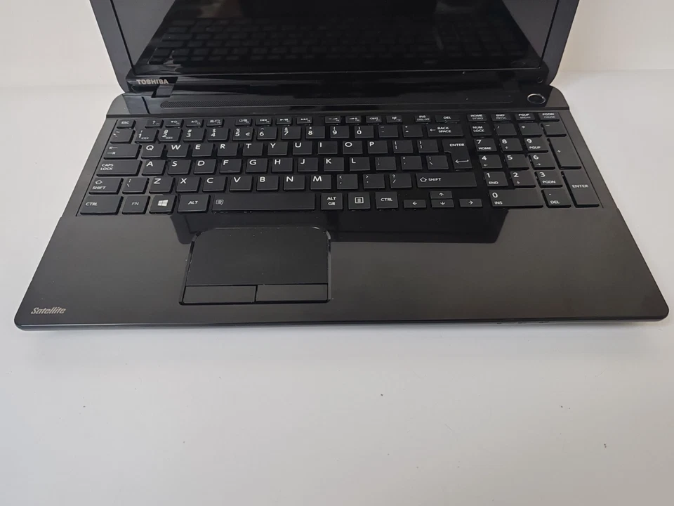 NOTEBOOK TOSHIBA SATELLITE C50B INTEL CELERON N2840 4GB RAM 128GB SSD WIFI W11 - Immagine 2 di 4