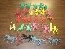 29 COWBOYS  INDIANS western playset figures vintage 1950's/1960's lot 4