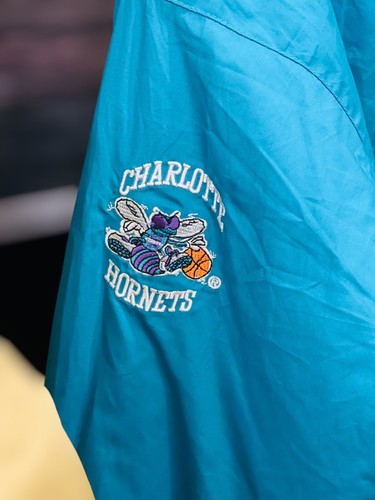 Charlotte Hornets Starter Jacket - Picture 4 of 9