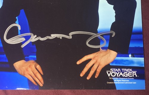 Star Trek Voyager Garrett Wang - Harry Kim autograph 8x10 - Picture 2 of 2