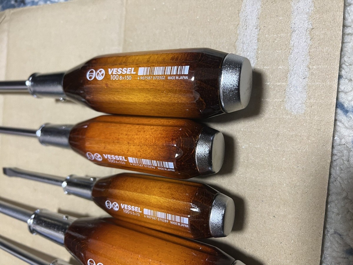 Vessel Strong Penetrating Screwdriver – +2 Tip, Wooden Handle, 100mm Shaft – Magnetic & Made In Japan - View #7