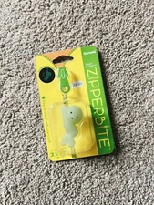 SMISKI Zipperbite - Smiski Hanging On Glow In The Dark Decorative  Dreams