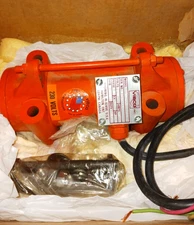 New Vibco Electric Vibrator 230 VAC 3 Phase 3450 RPM  2P-150