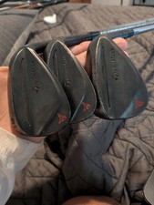 Right TaylorMade Milled Grind 2 black wedge set.50,54,58.MG2