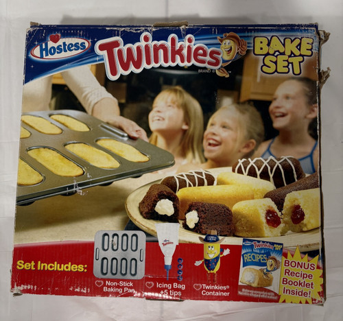 New Hostess Twinkies Brand 2006 Novelty Mini Cakes Bake Set #91342 Vintage
