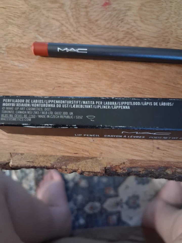 Mac Lip Pencil Crayon A Levers Chili Rimmed - Full Size 1.45 g / 0.05 Oz. NIB - Image 4 of 4