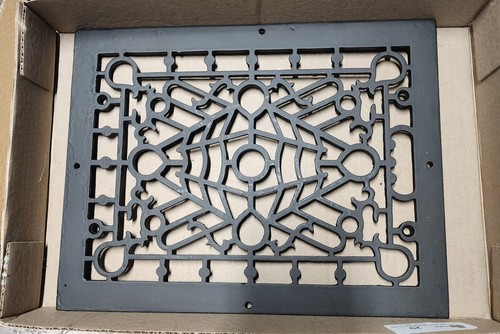 Vintage Victorian Era Floor Or Wall Vent Grate Sanded And Painted Cast Iron - Picture 13 of 14