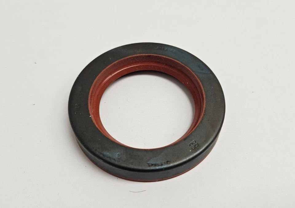 1960-1976 Dodge Plymouth Chrysler Torque Convertor Oil Hub Seal 2124705 NOS - Image 3 of 4