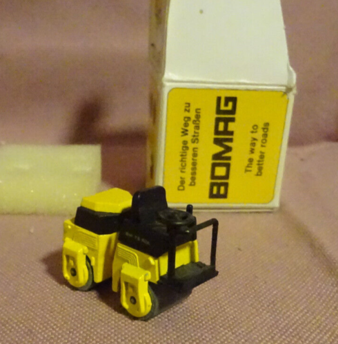 NZG 271 BOMAG BW 75 ADL RULLO TANDEM 1:50 - Foto 4 di 5