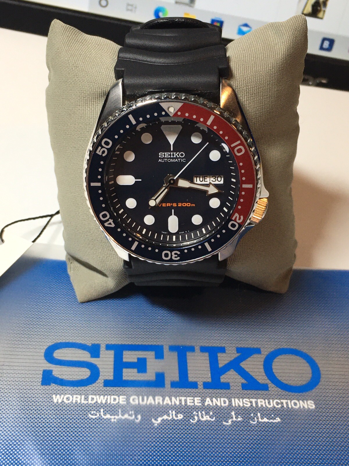 NEW SEIKO PEPSI DIVERS WATCH BLUE DIAL AUTOMATIC 40MM DAY DATE 200M WR  SKX009K | eBay