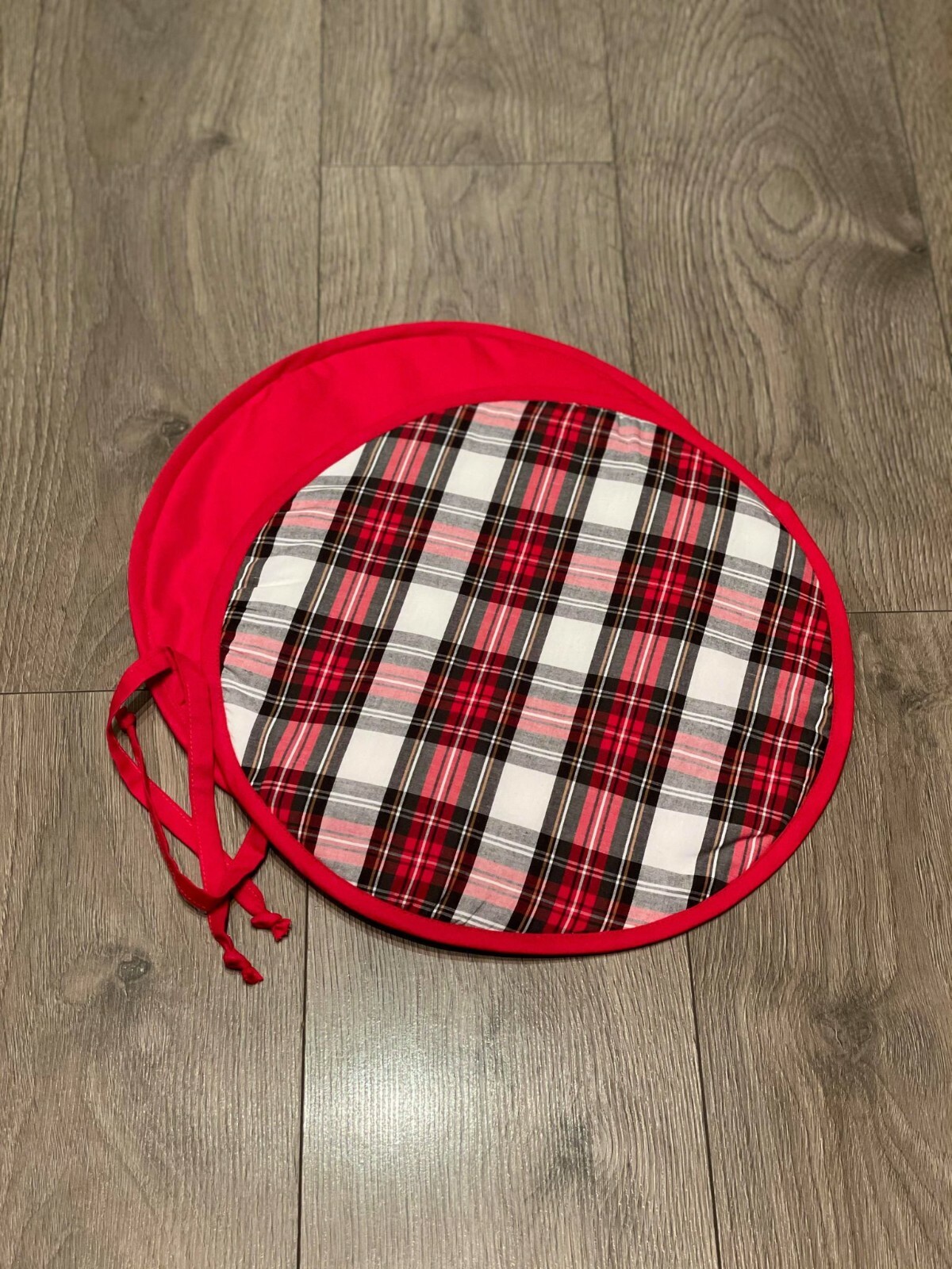 Pair of Aga Hob Lid Mat Pad Round Hob Cover White ROYAL STEWART Tartan