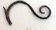 Fragment  Zaun Gartenzaun Bogen geschmiedet antik rostig Ornament Haken Gusseise