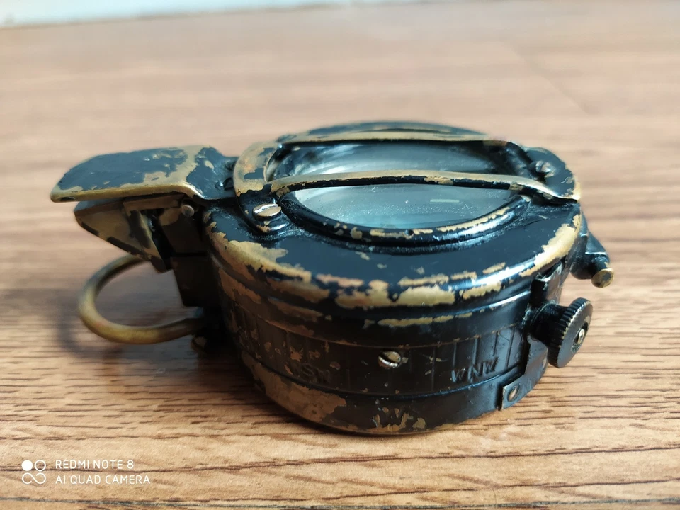 Редкий винтажный T.G. Co Ltd перламутровый циферблат латунный компас Лондон 1942 (WWII). - Изображение 2 из 4