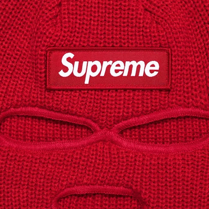 Boîte Supreme New Era logo cagoule FW24 rouge