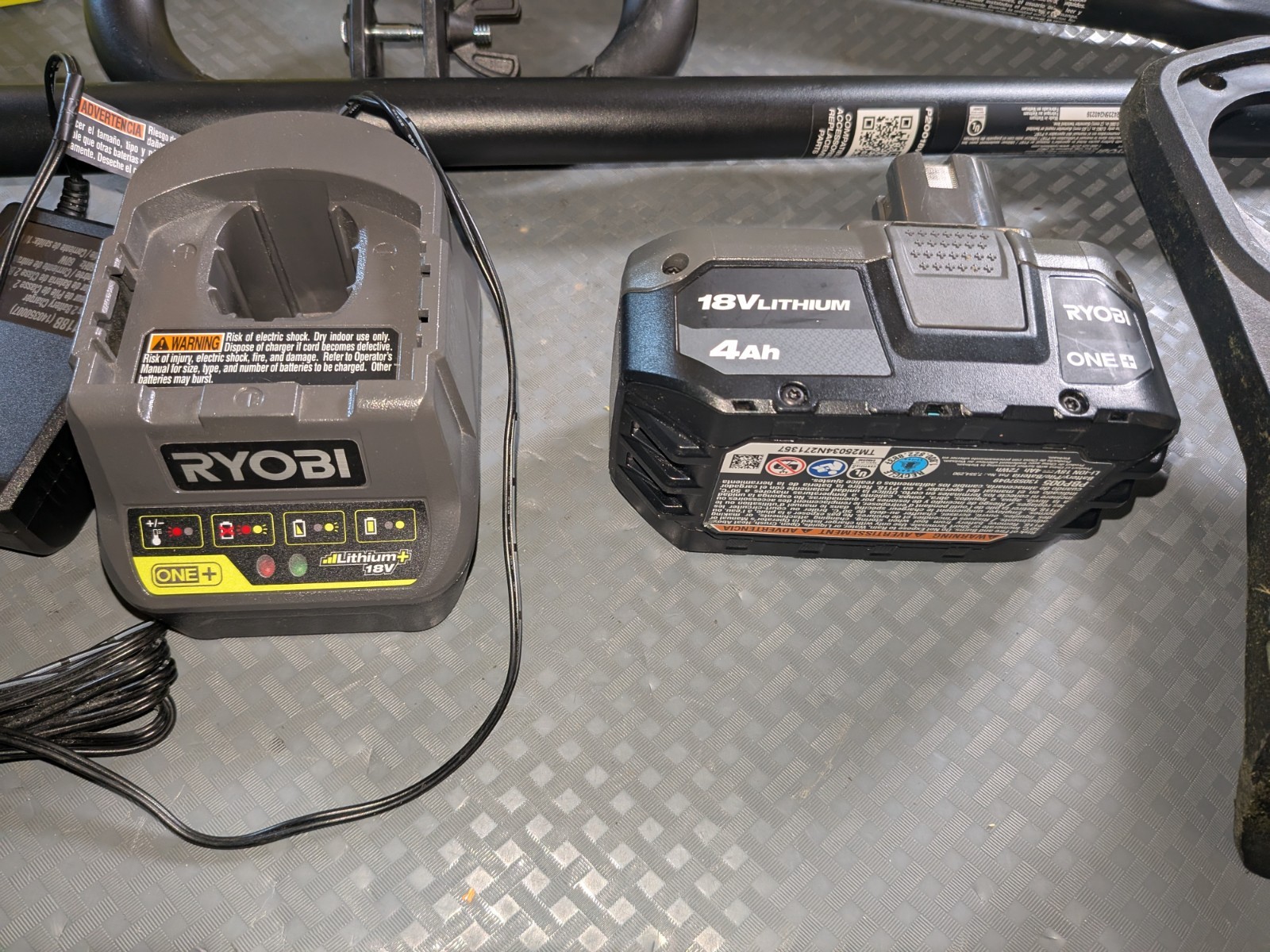 Ryobi 18V String Trimmer/Edger & Jet Fan Blower Kit 4Ah Battery & Charger