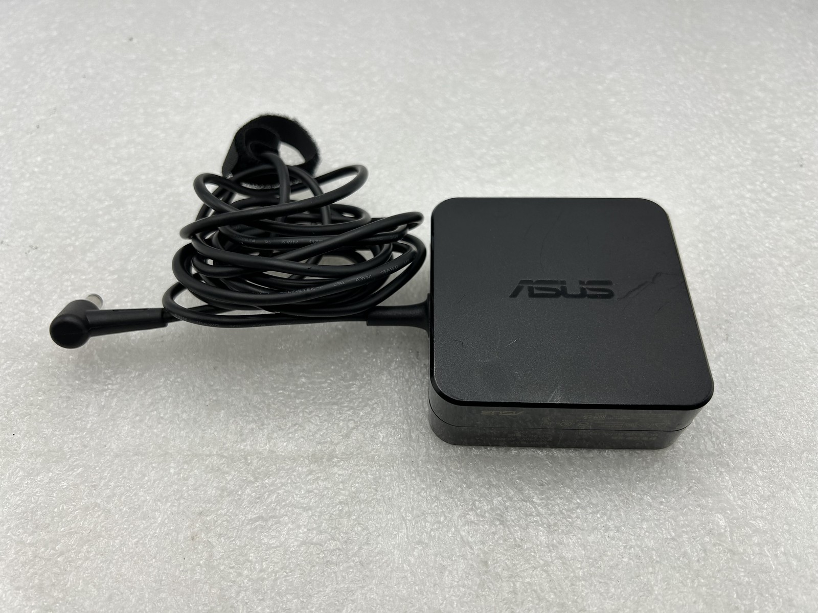 Asus ADP-65DW A/B PA-1650-93 AC Power Adapter Charger for  X551 65W 5.5*2.5MM
