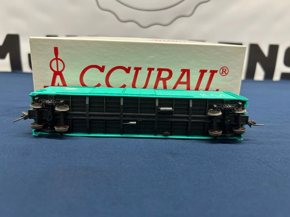 Accurail HO New York Central #204073 50’ AAR Double Door Box Car 5209 - Image 2 of 4