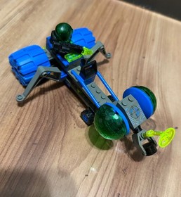 LEGO Space: Insectoids sets (6977), (6837), (6817) and (6903)